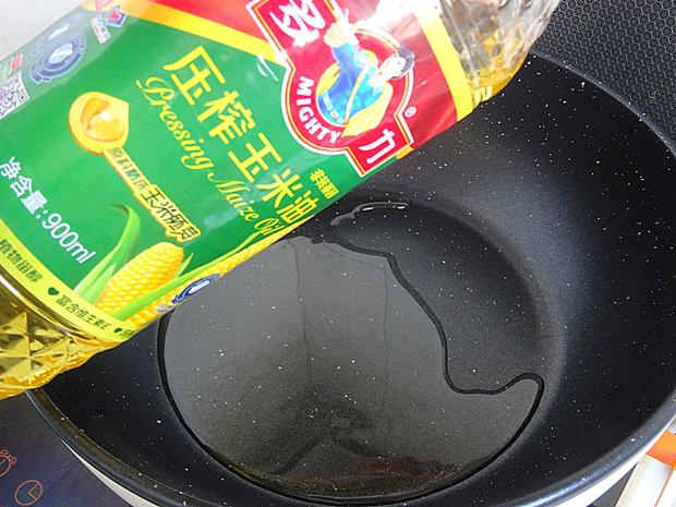 清热去火护脾胃：清蒸茄子