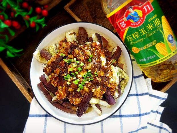 清热去火护脾胃：清蒸茄子