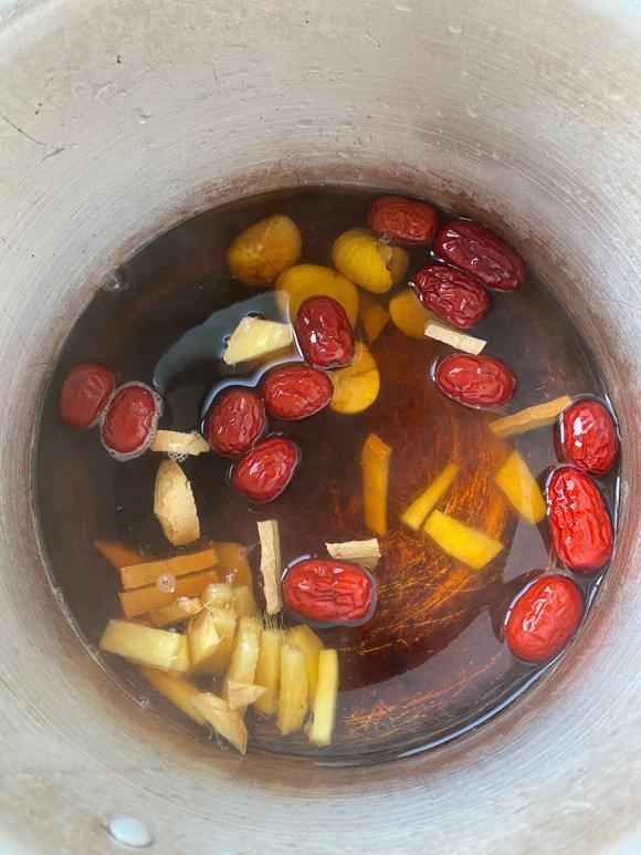 健脾养胃暖身，生姜板栗山药甜汤-健脾养胃的食疗方法