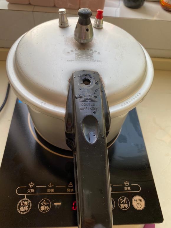 健脾养胃暖身，生姜板栗山药甜汤-健脾养胃的食疗方法