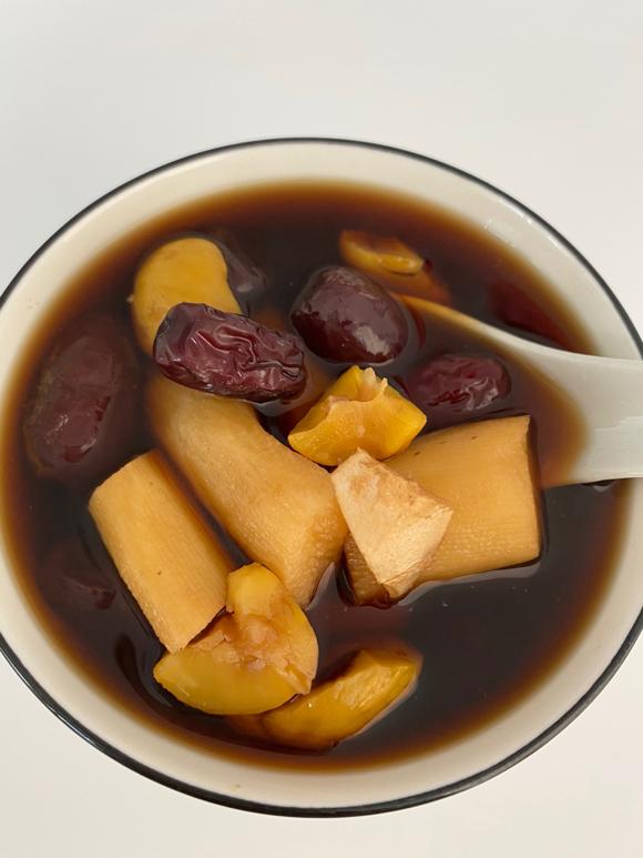 健脾养胃暖身，生姜板栗山药甜汤-健脾养胃的食疗方法