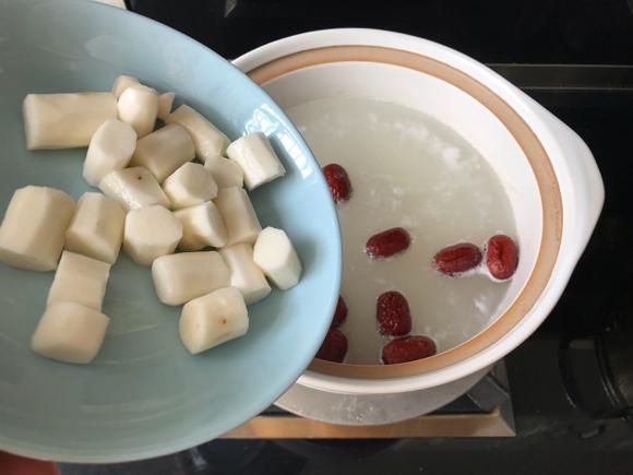 养胃健脾食谱-山药红枣枸杞粥，山药红枣枸杞粥的做法
