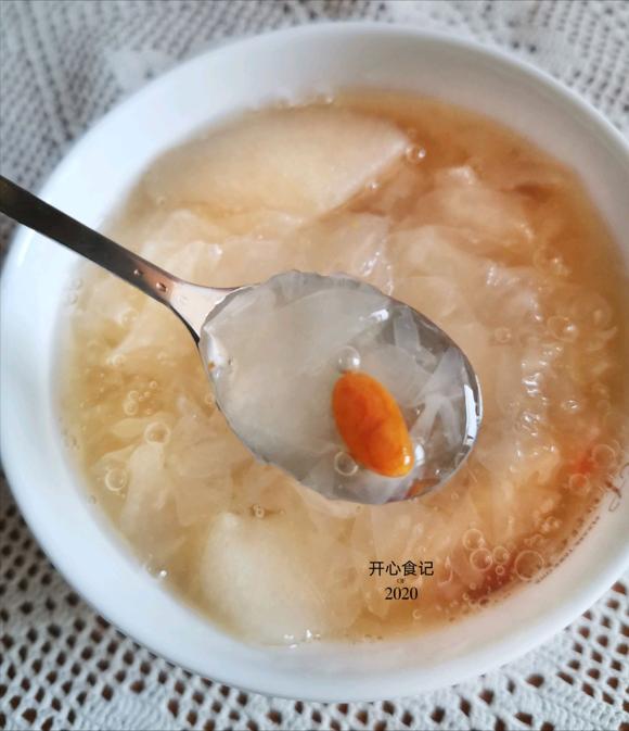 新冠后如何养肺：一步一步教你如何在家制作冰糖雪梨银耳羹