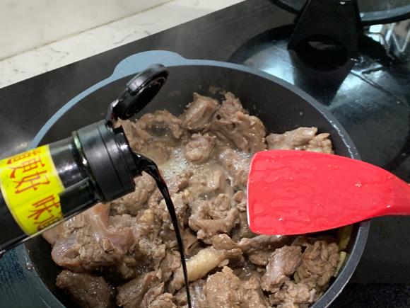 新冠后如何提高免疫力食谱推荐：~胡萝卜炖碎牛肉