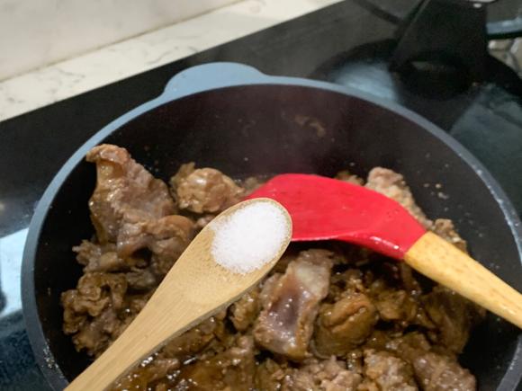 新冠后如何提高免疫力食谱推荐：~胡萝卜炖碎牛肉