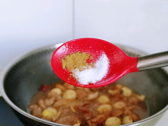 香菇鹌鹑蛋瘦肉汤的做法