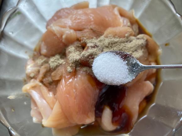 快手减脂餐-香煎蒜香鸡胸肉，低脂低卡超美味❗️