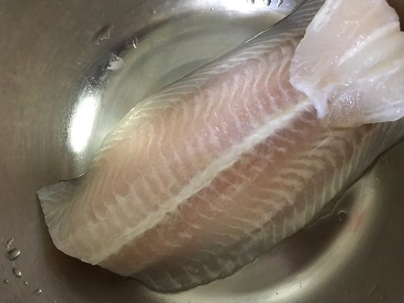 减肥低脂减脂餐：黑胡椒香煎巴沙鱼柳