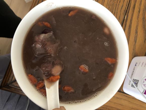 哺乳期食谱:滋补养生五红汤
