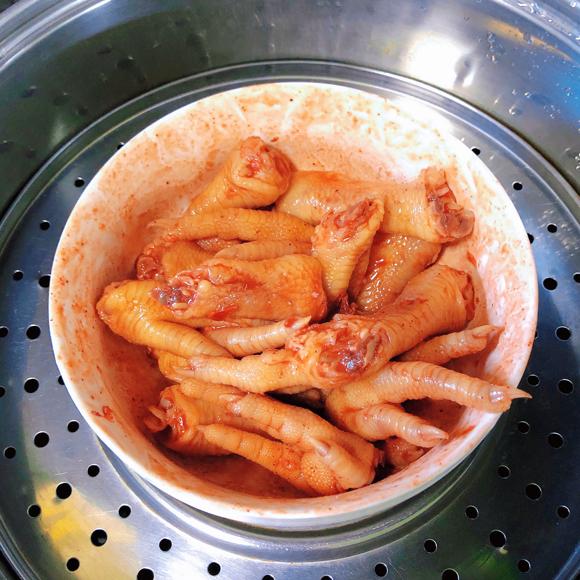 低脂养颜食谱:腐乳蒸凤爪