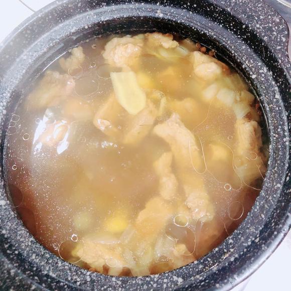 养颜美容补钙补充VC：番茄排骨浓汤