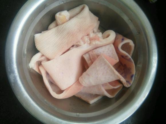 养颜美食——猪皮冻的做法