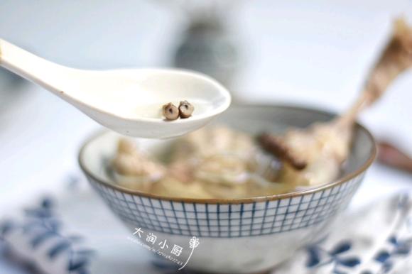 提高免疫力-冬虫草炖水鸭腿的做法