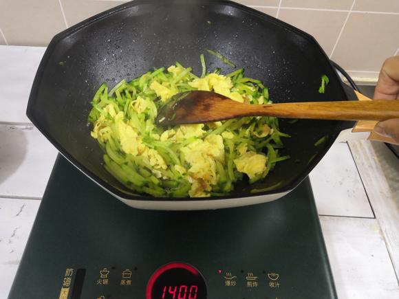 提高免疫力健康食谱-萝卜丝炒鸡蛋