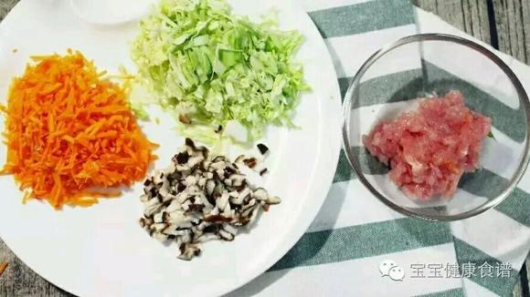 提高宝宝免疫力:里脊肉卷心菜面 提高宝宝免疫力:里脊肉卷心菜面