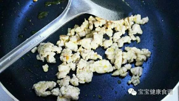 提高宝宝免疫力:里脊肉卷心菜面 提高宝宝免疫力:里脊肉卷心菜面