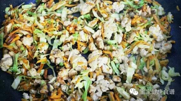 提高宝宝免疫力:里脊肉卷心菜面 提高宝宝免疫力:里脊肉卷心菜面