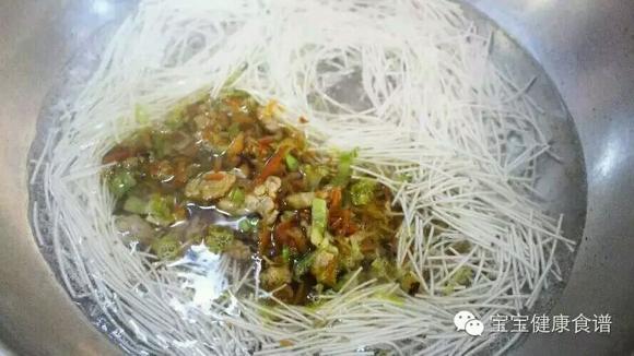 提高宝宝免疫力:里脊肉卷心菜面 提高宝宝免疫力:里脊肉卷心菜面