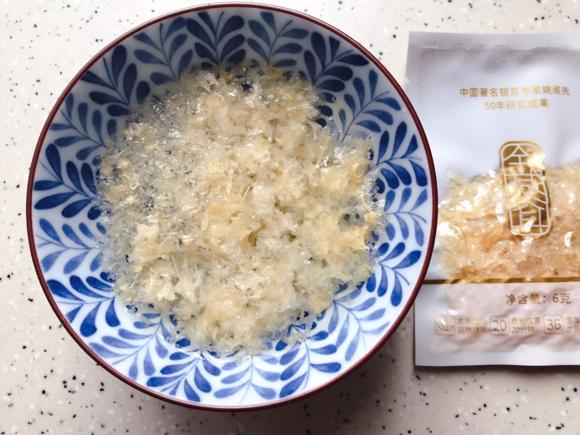 桃胶金燕耳苹果甜汤~清热健胃、增强免疫力佳品 桃胶金燕耳苹果甜汤~清热健胃、增强免疫力佳品
