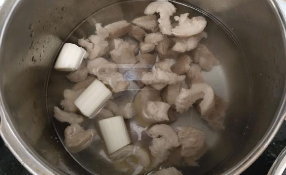 提高免疫力防新冠甲流:羊肚菌姬松茸牛肉面 提高免疫力防新冠甲流:羊肚菌姬松茸牛肉面