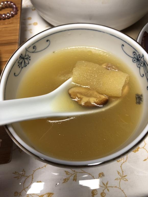 健康增强免疫力养生汤：滋补虫草花乌鸡汤