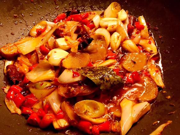 大口吃肉 增强免疫力——红烧香辣牛腱子