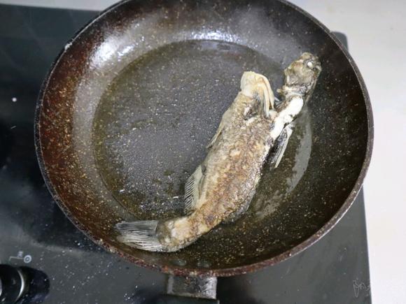 宝宝增强免疫力补钙：黄骨鱼豆腐汤