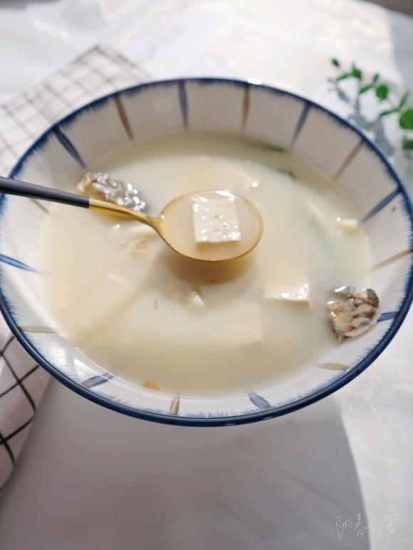 宝宝增强免疫力补钙：黄骨鱼豆腐汤