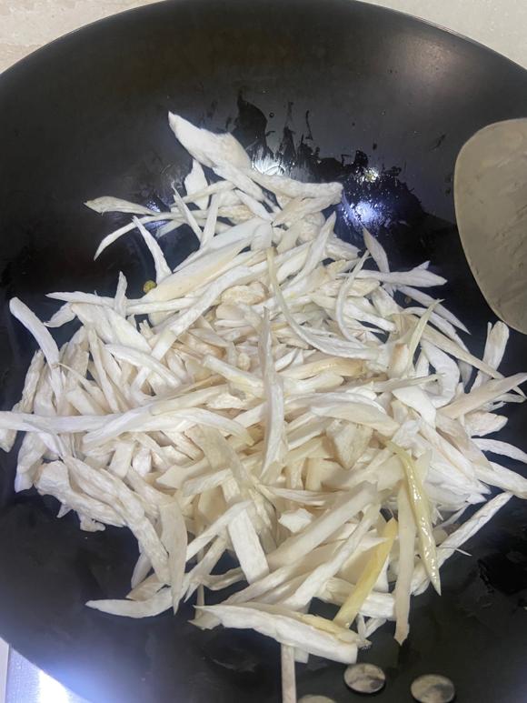 提高免疫必吃菜～杏鲍菇炒鸡蛋（补充蛋白）