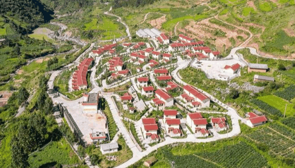 西昌旅游攻略必去景点：邛海泸山景区，百花深沟景区