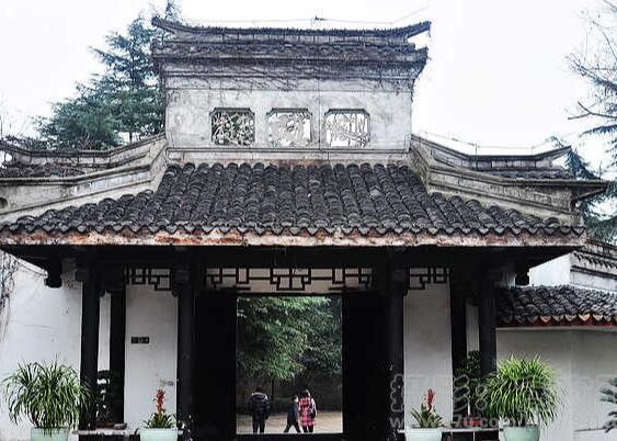 重庆到成都沿途的景点：九寨沟-黄龙-松坪沟