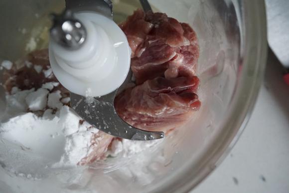 宝宝辅食:牛肉饼的做法窍门 宝宝辅食:牛肉饼的做法窍门