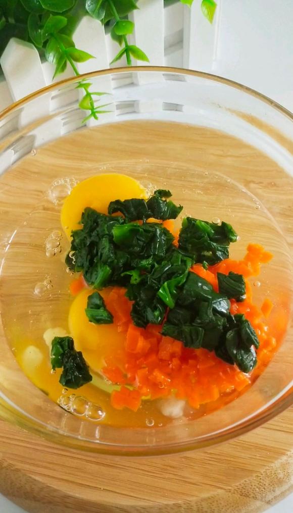 宝宝辅食营养餐：蔬菜手指条蛋卷条