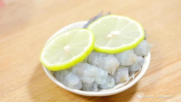 【宝宝辅食食谱】迷你虾饼 -宝宝补钙食补