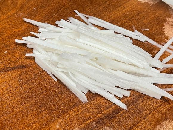 煎蛋白萝卜汤做法 ，增进食欲-宝宝健康食谱