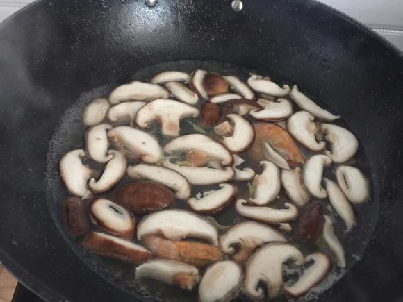 提高免疫力香菇娃娃菜-简单又好吃