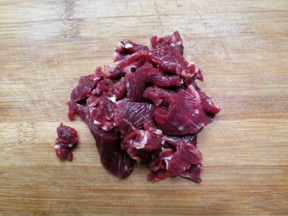 进补增强免疫力•牛肉片佐西兰花 进补增强免疫力•牛肉片佐西兰花