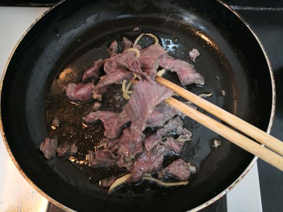 进补增强免疫力•牛肉片佐西兰花 进补增强免疫力•牛肉片佐西兰花