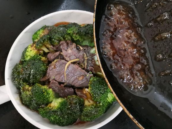 进补增强免疫力•牛肉片佐西兰花 进补增强免疫力•牛肉片佐西兰花