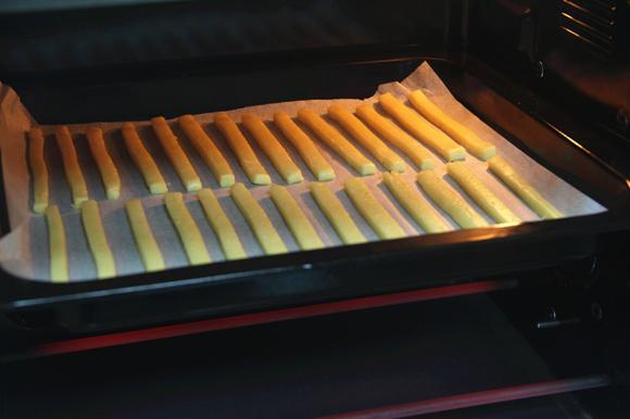 百力滋-巧克力饼干棒的做法 百力滋-巧克力饼干棒的做法