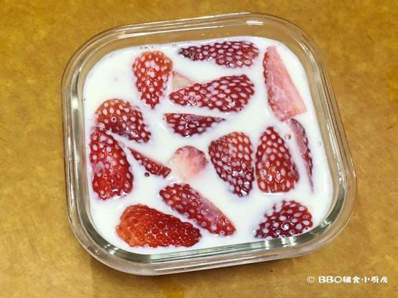 草莓牛奶布丁 -增强免疫力 提高食欲 草莓牛奶布丁 -增强免疫力 提高食欲